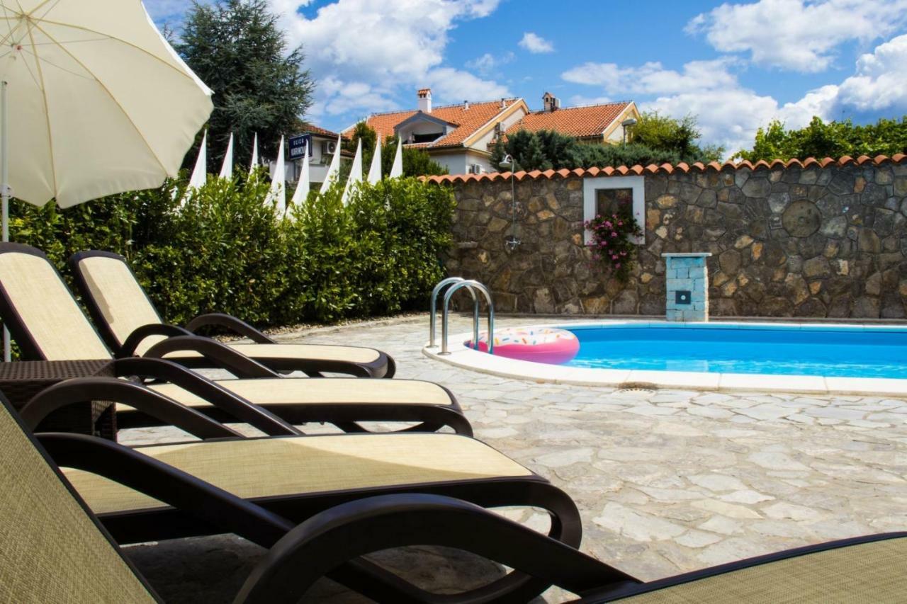 Bubi Apartments Malinska Exterior foto